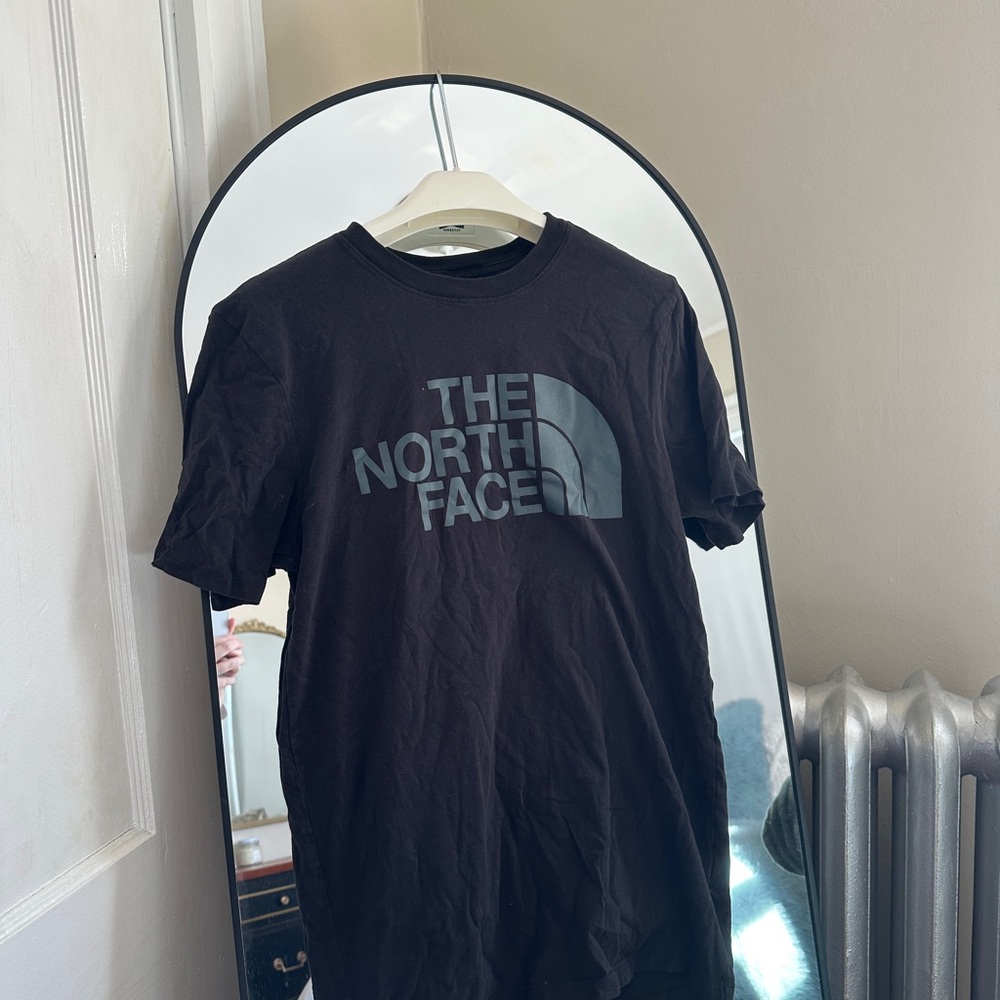The North Face Black Logo T-Shirt – Excellent Condition